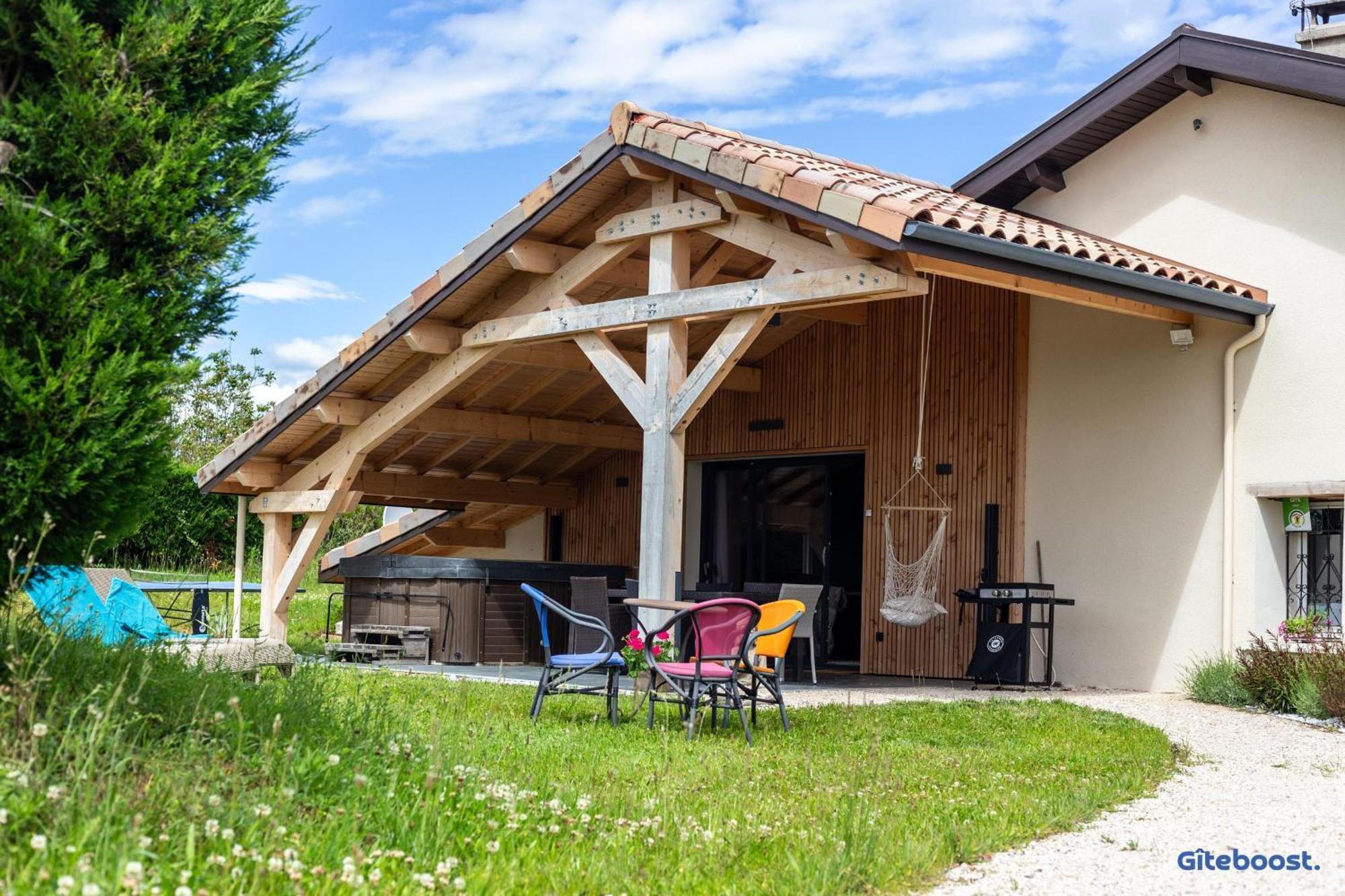 Le Val Des Sens Hotel Chatte Exterior photo
